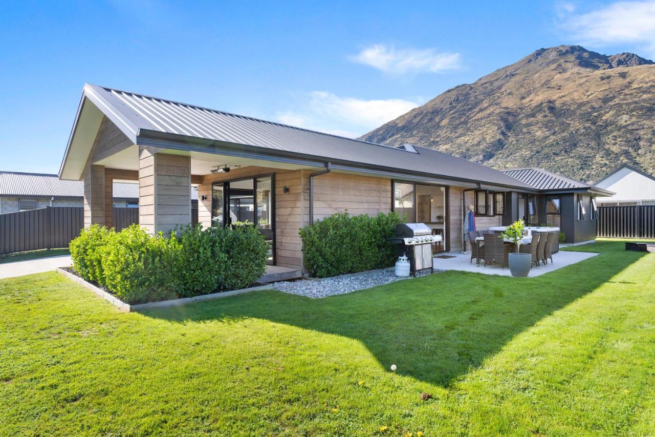 Wanderlust - Queenstown Holiday Home Exterior photo