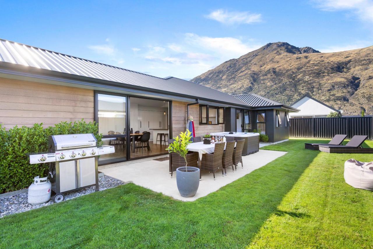 Wanderlust - Queenstown Holiday Home Exterior photo